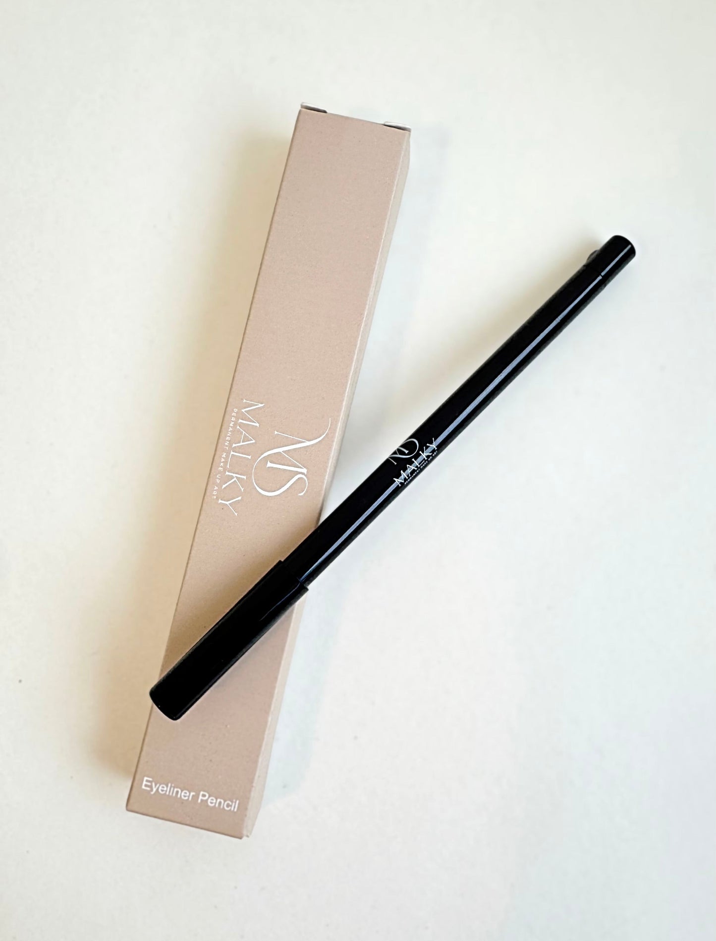 The eyes whisper- eyeliner waterline pencil