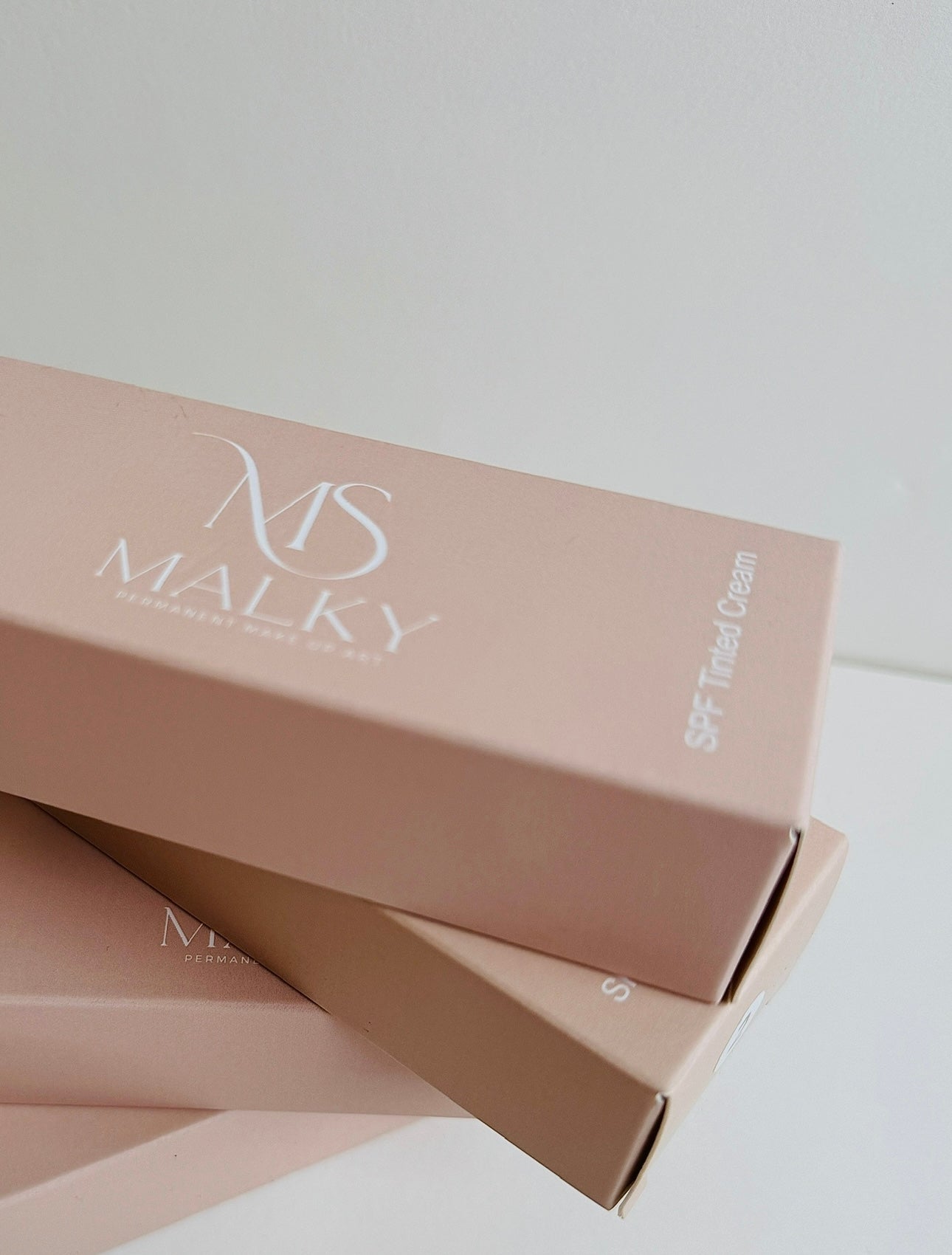 The glow guard- Tinted SPF Moisturizer