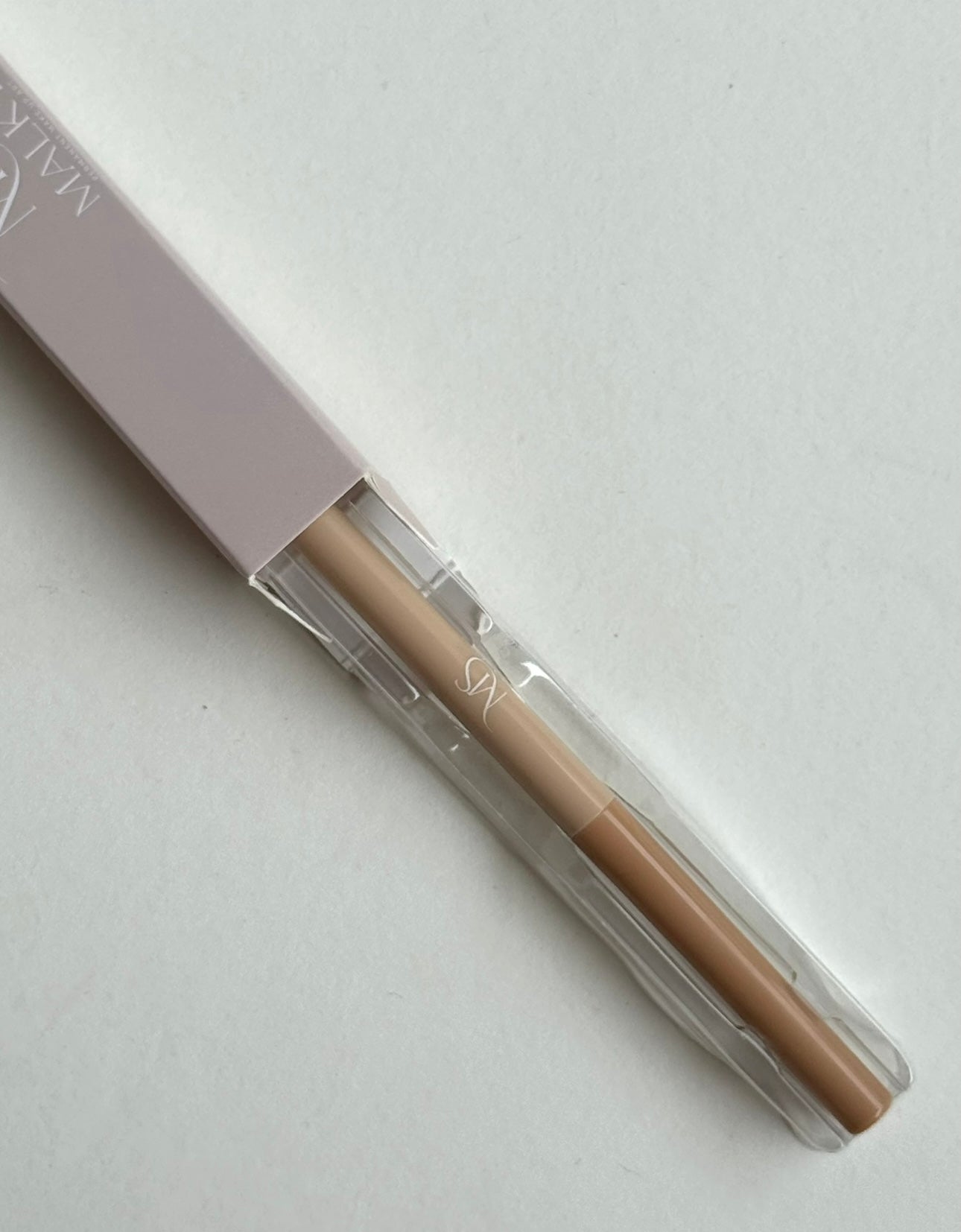 The silk liner- MS Lip liner