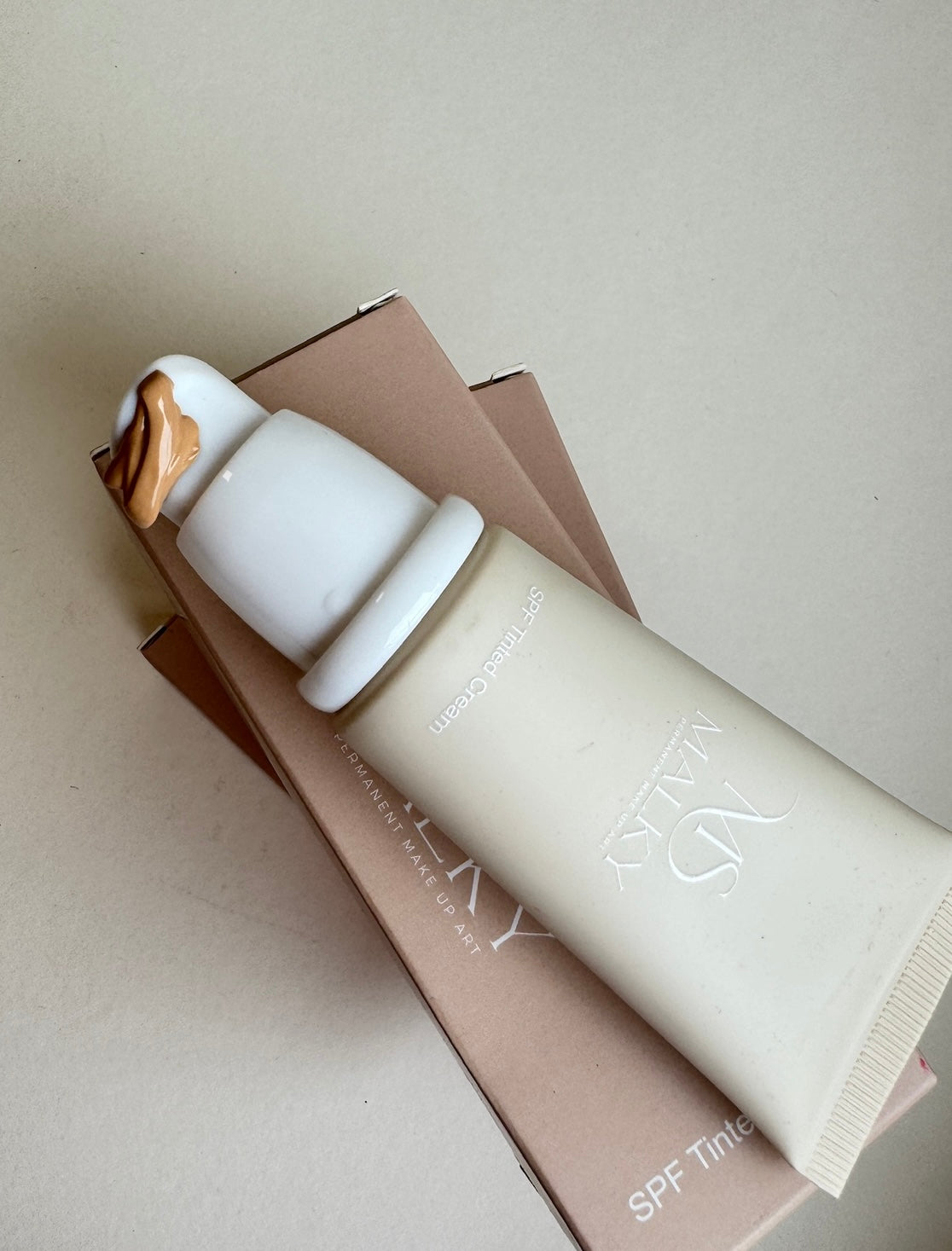 The glow guard- Tinted SPF Moisturizer