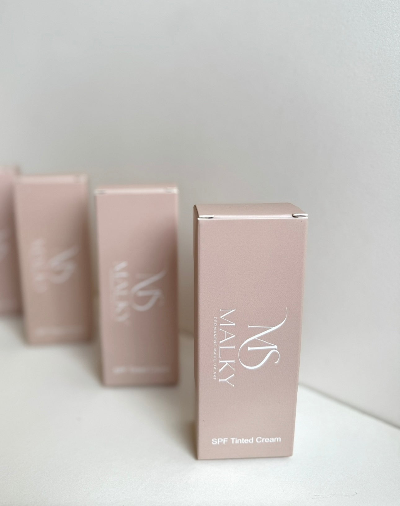 The glow guard- Tinted SPF Moisturizer